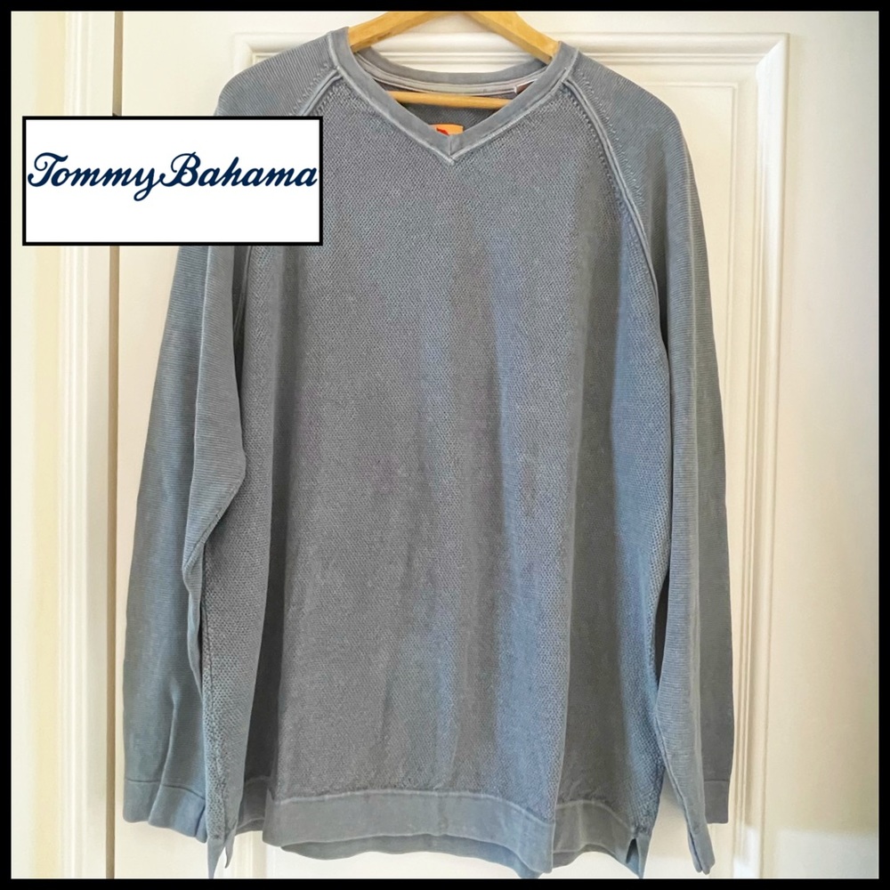Tommy Bahama Relax Slate Blue V neck Cotton Sweater. 🆕